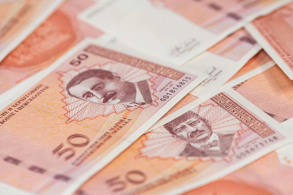 Prosječna neto plata u BiH u kolovozu 1.579 KM